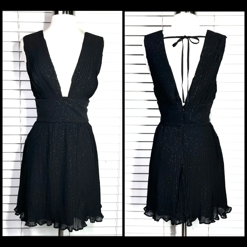 🚫SOLD! NWT🤩|•LA MAISON TALULAH•| V Pleated Chiffon Blk w/Gold Sparkle Dress - Picture 1 of 16
